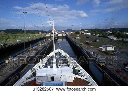 Stock Photo - ship, america, canal, panama, images, central. Fotosearch