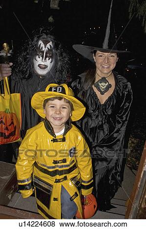 28, family, age, treaters, trick, halloween View Large Photo Image Stock Photo - 28, family, age, treaters, trick, halloween. Fotosearch