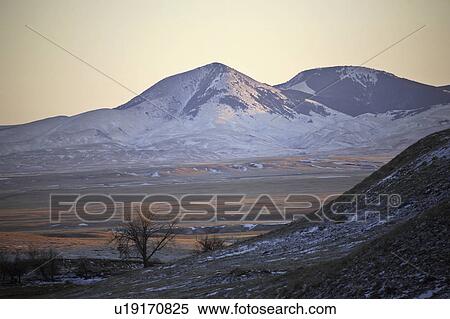 alberta, mountains, covered, snow, winter, rocky View Large Photo Image Stock Photography - alberta, mountains, covered, snow, winter, rocky. Fotosearch