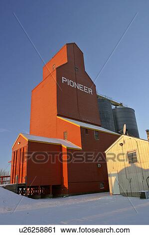 Stock Image - canada, elevator, saskatchewan, scenic, bethune, grain. Fotosearch