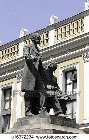 Picture - chile, luis, santiago, statue, amunategni, miguel. Fotosearch