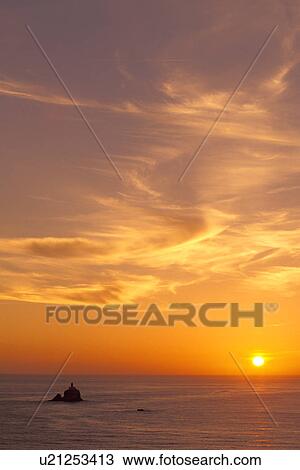 Stock Image - coastline, sunset, ocean, ecola, vast, sunshine. Fotosearch