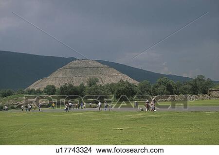 Picture - hispanic, pyramid, mexico, teotehuacan, sun, view. Fotosearch