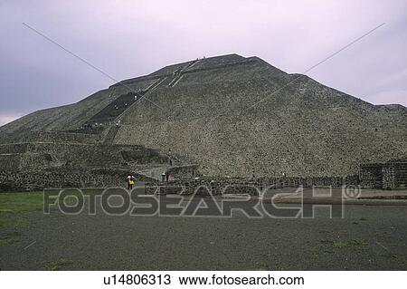 Stock Image - hispanic, pyramid, mexico, teotehuacan, sun, view. Fotosearch