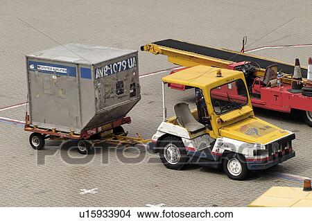 Picture - international, container, kong, hong, cart, ld3. Fotosearch
