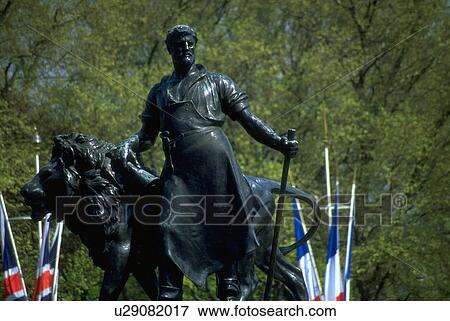 london, queen, statue, memorial, victorias, bronze View Large Photo Image Stock Photo - london, queen, statue, memorial, victorias, bronze. Fotosearch