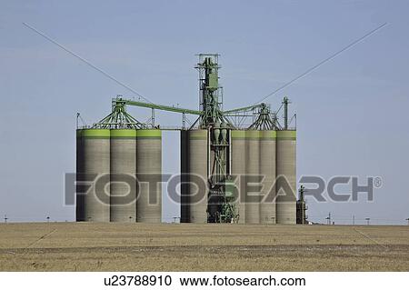Stock Image - saskatchewan, elevators, scenic, jaw, moose, cargill. Fotosearch