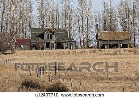 Stock Image - scenic, old, garage, house, farm, deserted. Fotosearch