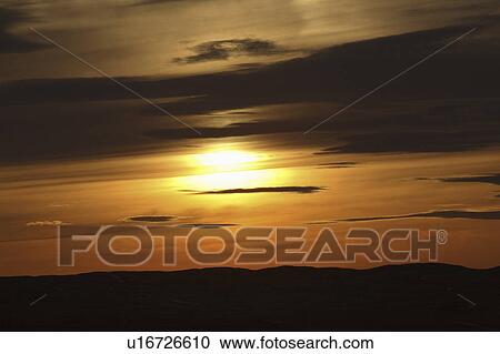 Stock Image - setting, saskatchewan, scenic, sun, gorgeous. Fotosearch