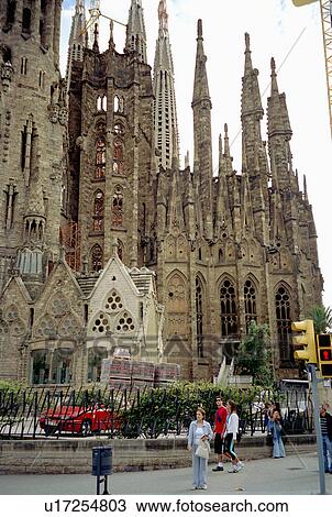 Stock Image - temple, sagrada, expiatori, gaudis. Fotosearch