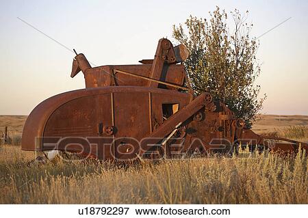 valley, rusted, appelle, qu, combine, old View Large Photo Image Stock Photo - valley, rusted, appelle, qu, combine, old. Fotosearch