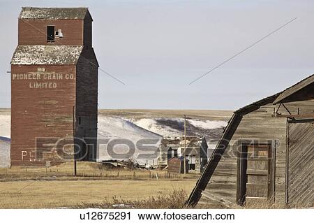 Stock Image - canada, grain, saskatchewan, nedpath, elevator, abandoned. Fotosearch