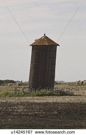Stock Photo - canada, grain, saskatchewan, scenic, silo, old. Fotosearch