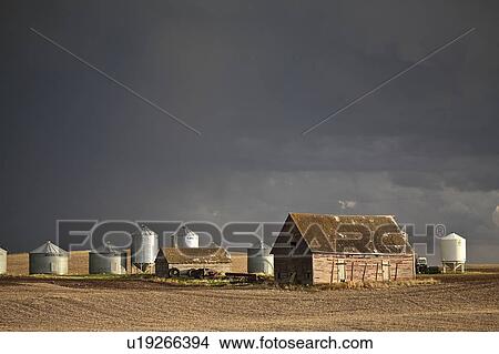 Picture - clouds, buildings, farm, storm. Fotosearch