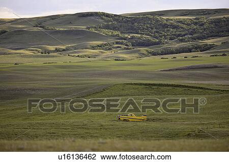 coteau, dusting, missouri, field, aircraft, crop View Large Photo Image Stock Image - coteau, dusting, missouri, field, aircraft, crop. Fotosearch
