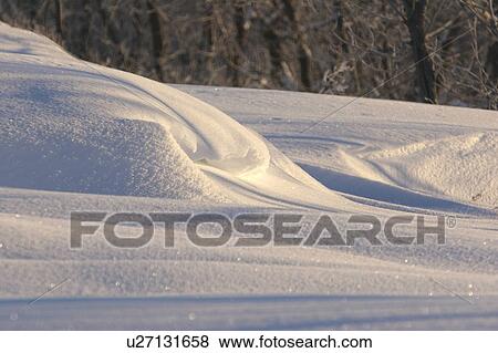 Stock Photo - drifts, sun, snow, up, lighting, morning. Fotosearch