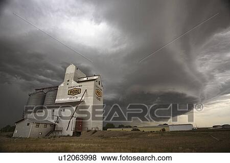 pense, looking, behind, clouds, storm, nasty View Large Photo Image Stock Photo - pense, looking, behind, clouds, storm, nasty. Fotosearch