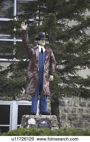 saskatchewan, statue, scenic, bunch, willow, giant View Large Photo Image Stock Photo - saskatchewan, statue, scenic, bunch, willow, giant. Fotosearch
