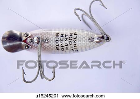 Stock Image - sinker, heddon, spook, runt, river, antique. Fotosearch