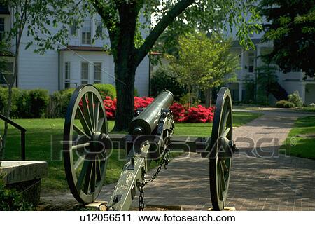 Stock Image - virginia, arms, ammunition, canon, hampton. Fotosearch