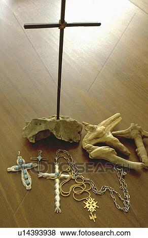 Stock Photo - display, usa, minnesota, minneapolis, cross. Fotosearch