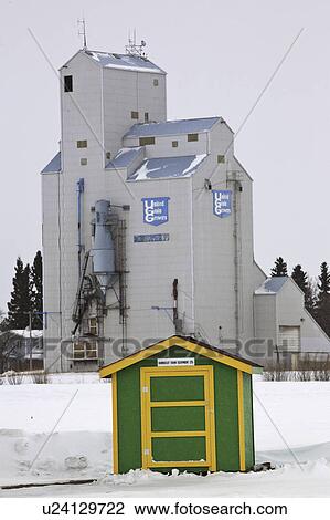 Stock Image - saskatchewan, grain, plain, porcupine, terminal, inland. Fotosearch