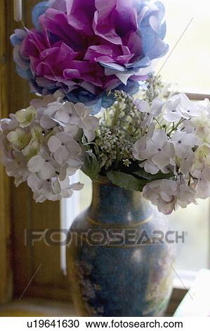 Stock Image - usa, artificial, minnesota, paul, flowers, vase. Fotosearch