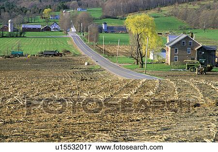 Stock Photo - vermont, crops, scenic, field, barn, valley. Fotosearch