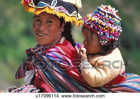 ペルー人 母 と 子供 インカ人の神聖な谷 北 の Cusco ペルー ピクチャー U Fotosearch