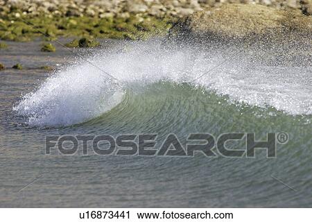 Stock Image - Shore break on Islam Espiritu Santo on the Baja California peninsula, Mexico.. Fotosearch