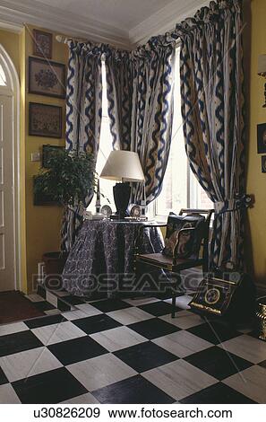 Black And White Patterned Curtains - 3ojioiqdp9yycm / Here you can explore hq white curtain transparent illustrations, icons and clipart with filter setting like size, type, color etc.