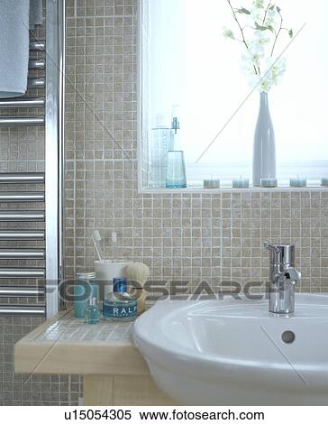 Foto Bagni Moderni Con Mosaico.Closeup Di Naturale Colorato Moderno Bagno Con Beige Mosaico Tegole Archivio Fotografico U15054305 Fotosearch