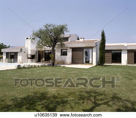 Stock Photo - Modern single-storey house in southern France. Fotosearch