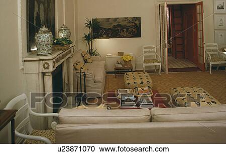 Stock Image - Traditional cream town living room. Fotosearch