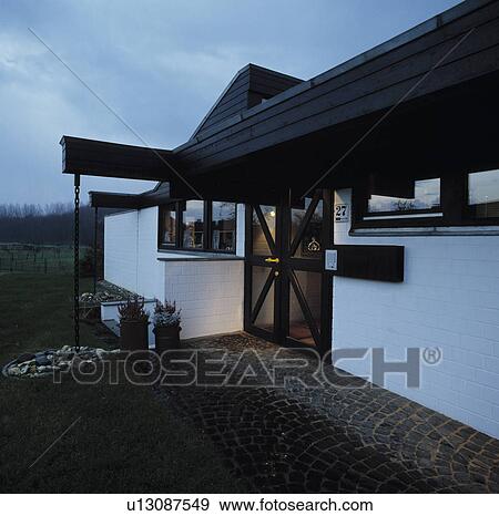 Stock Photo - Modern black+white house. Fotosearch
