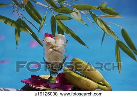 Stock Photo - outside, still-life, fruit, food. Fotosearch