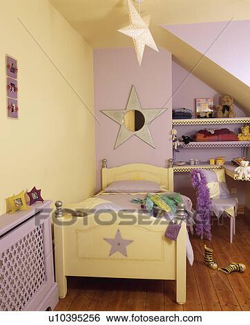 Stock Afbeeldingen - pastel, gele, en, mauve, star-themed ... Stock Afbeeldingen - pastel, gele, en, mauve, star-themed ...