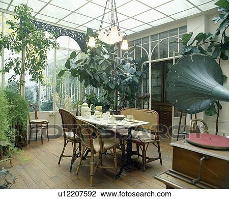 conservatory room