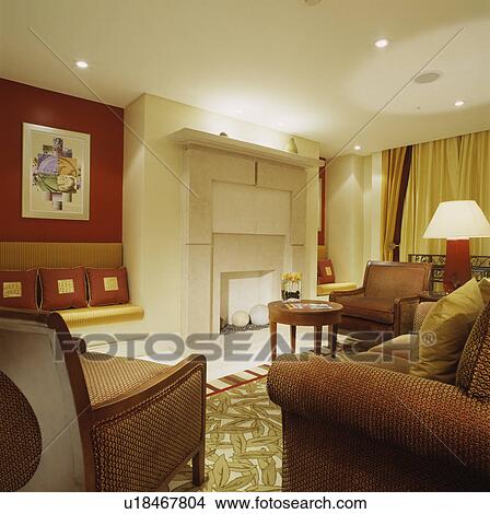 Picture - Residents lounge in London hotel.. Fotosearch
