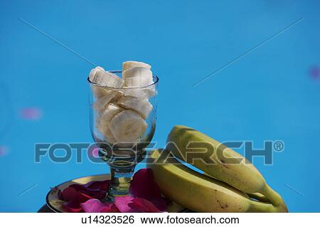 Stock Photograph - outside, still-life, fruit, food. Fotosearch