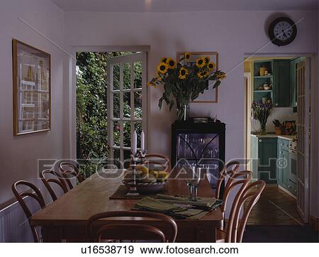 Stock Photo - Shena and Damien Dickson. Fotosearch