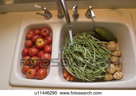 Stock Image -  food vegetables tomatoes tomato vegetable beans. Fotosearch
