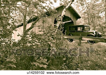 dog house slaughter covered bridge in northfield View Large Photo Image Stock Image - dog house slaughter covered bridge in northfield. Fotosearch