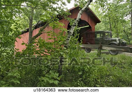 Stock Image -  dog house slaughter covered bridge in northfield. Fotosearch