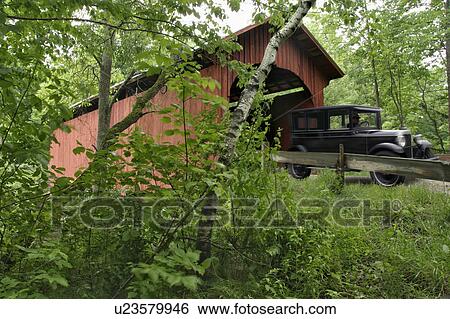 dog house slaughter covered bridge in northfield View Large Photo Image Stock Photograph - dog house slaughter covered bridge in northfield. Fotosearch