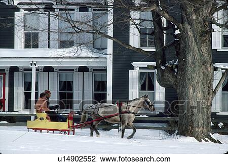 Stock Image -  horse sleigh in jericho vt green mountain state. Fotosearch