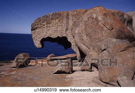 Stock Photo -  australien landschaft remarkable rocks felsen. Fotosearch