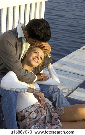 beach people couple paar 25-30 jahre years 30-40 View Large Photo Image Stock Image - beach people couple paar 25-30 jahre years 30-40. Fotosearch