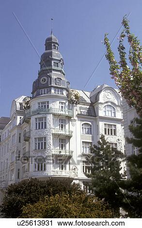 Stock Image -  house art wien palais des beaux arts vienna. Fotosearch