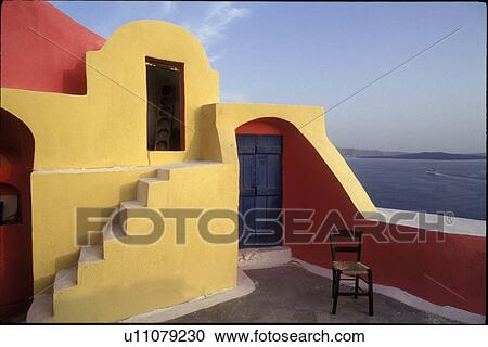 house colorful haus auf santorini in aussicht View Large Photo Image Stock Image - house colorful haus auf santorini in aussicht. Fotosearch